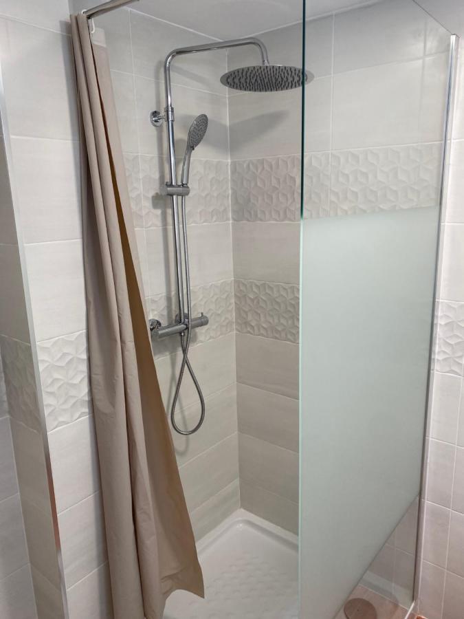 Habitaciones Con Bano Y Cocina Privada バレンシア エクステリア 写真