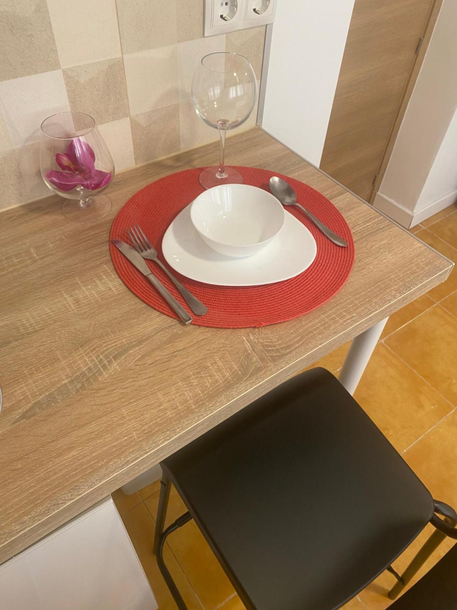 Habitaciones Con Bano Y Cocina Privada バレンシア エクステリア 写真