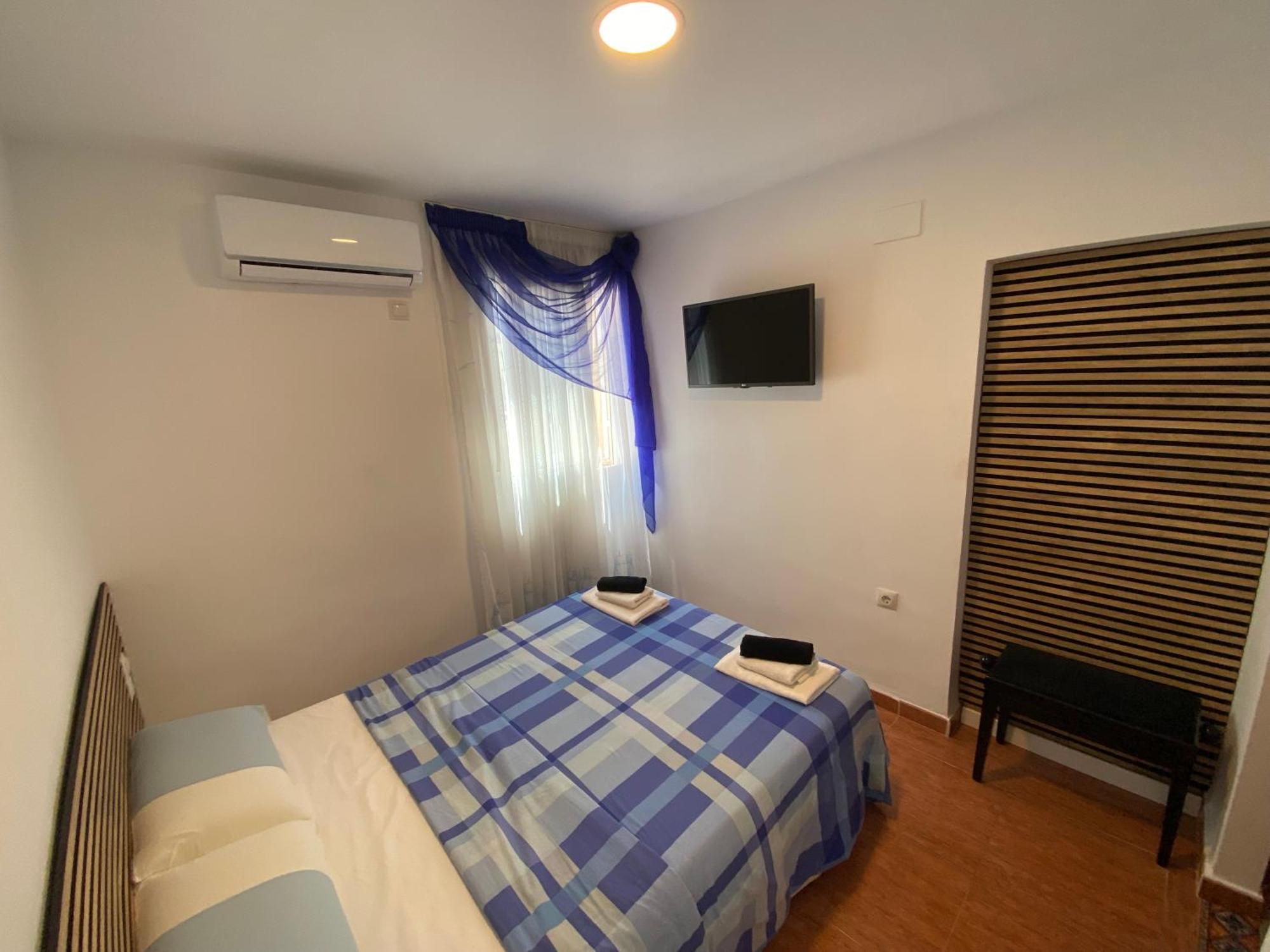 Habitaciones Con Bano Y Cocina Privada バレンシア エクステリア 写真